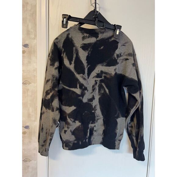 Sweatshirt   - Picture 2 of 4